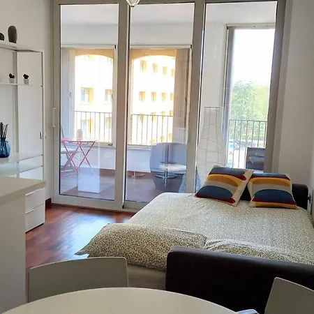 Lägenhet Cozy With Spacious Veranda Milano